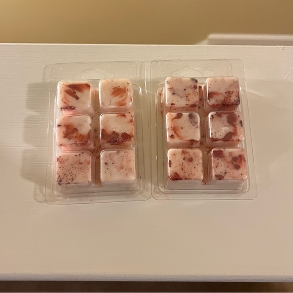 Roasted marshmallow wax melts with shimmer - Picture 2 of 2